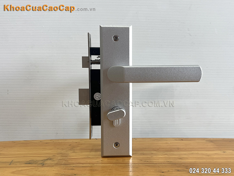 khoa-cua-hop-kim-nhom-ex-5833-ti-5