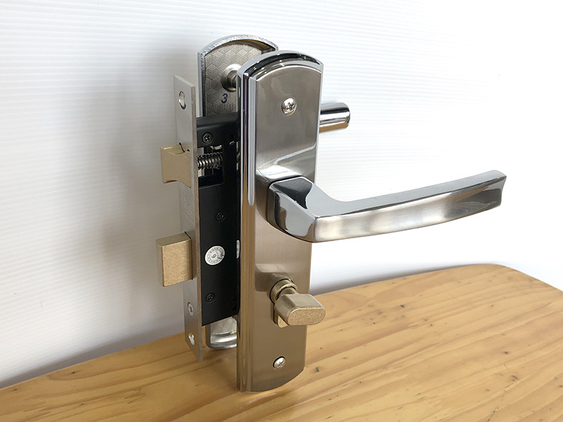 Khóa cửa inox thông phòng SS 5868 - ảnh 4